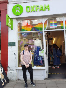 I love thrift shopping!