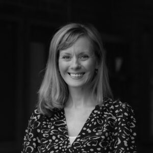 Dr Elizabeth Mackintosh